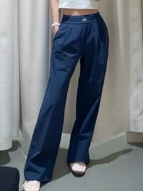 🛍️ NWT Alo Yoga Suit Up Trouser Navy ✨ Wide Leg Pants 🤍 30" Inseam Casual Chic